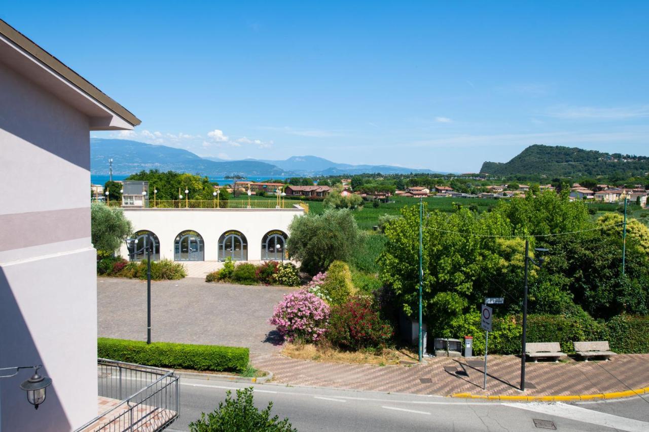 Il Cortiletto - Appartamento Lores Manerba del Garda Buitenkant foto