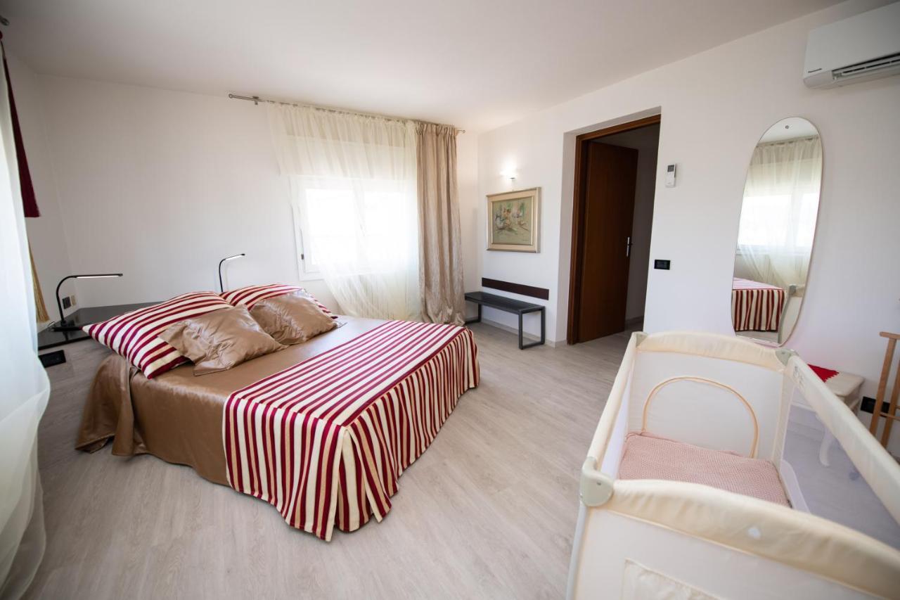 Il Cortiletto - Appartamento Lores Manerba del Garda Buitenkant foto