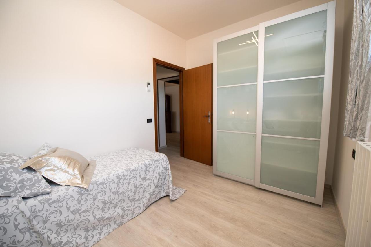 Il Cortiletto - Appartamento Lores Manerba del Garda Buitenkant foto